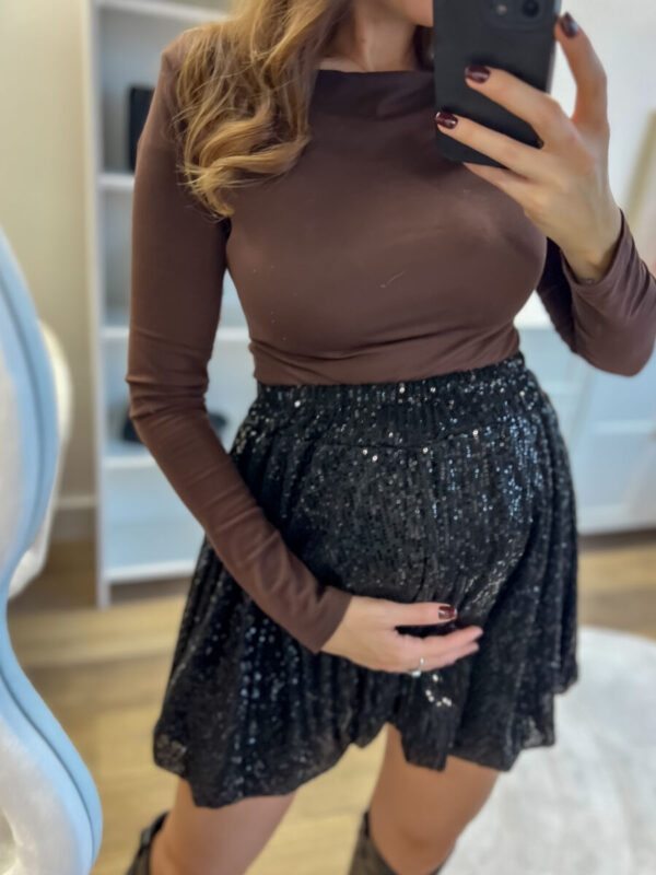 Czarna cekinowa spódniczka bombka