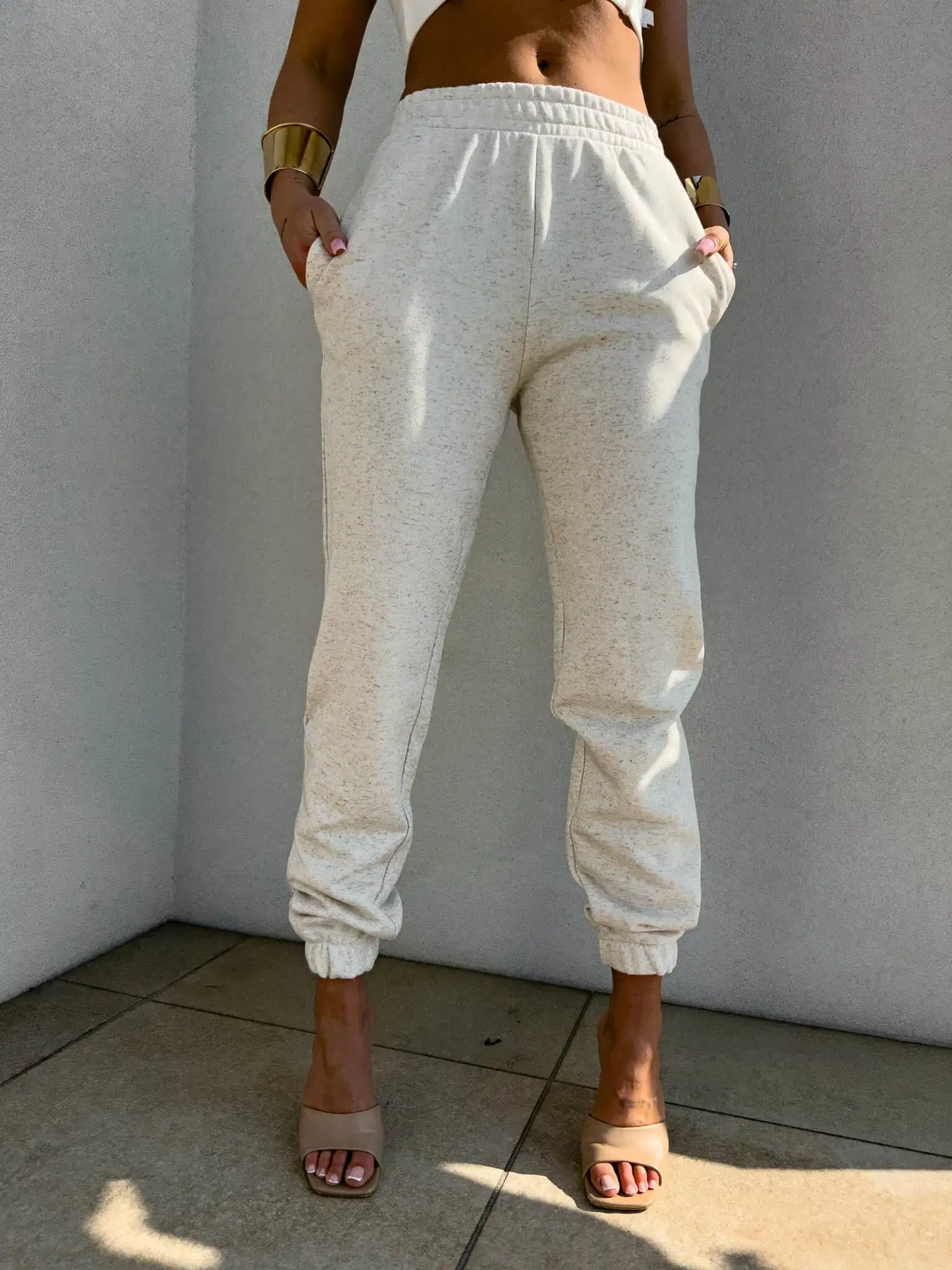 Spodnie dresowe CLASSIC – konopia - obrazek 2