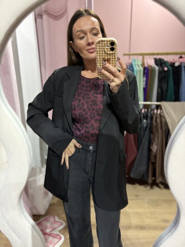 Czarna marynarka oversize